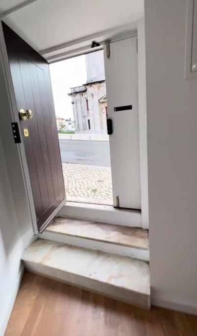 Luxury Artistic Digital Nomad Getaway W/ Terrace Apartamento *