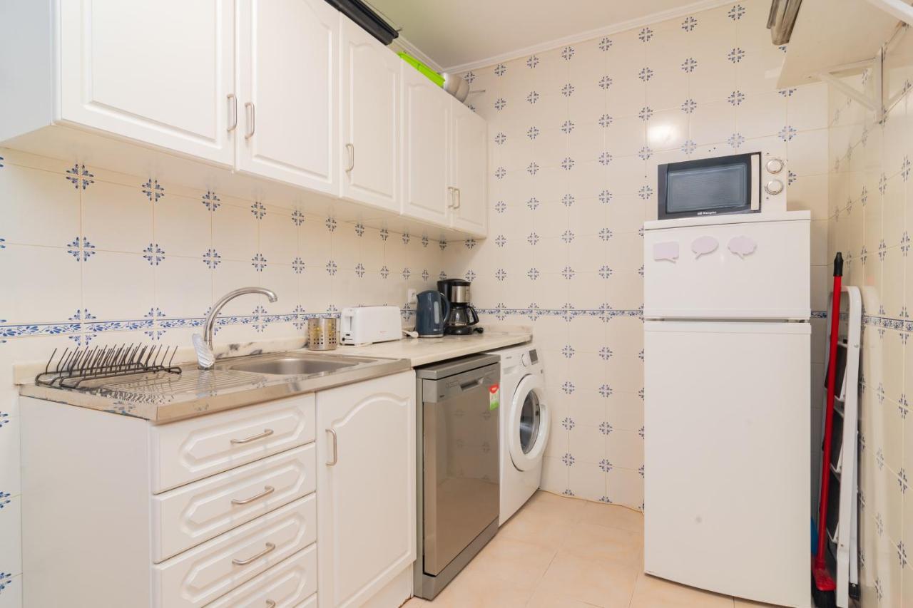 Apartment Lovely & Bright Family Flat W/ Patio