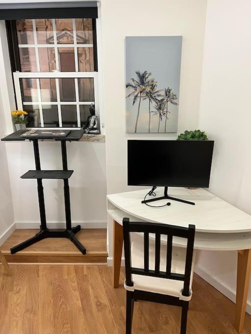 Apartamento Luxury Artistic Digital Nomad Getaway W/ Terrace *