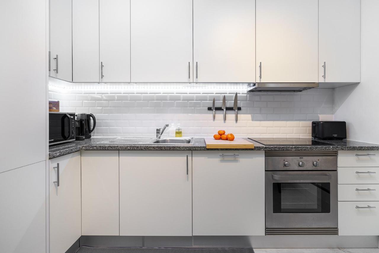 Whome Lisbon's Kept Secret: 2-bed W/ac & Patio Apartamento *
