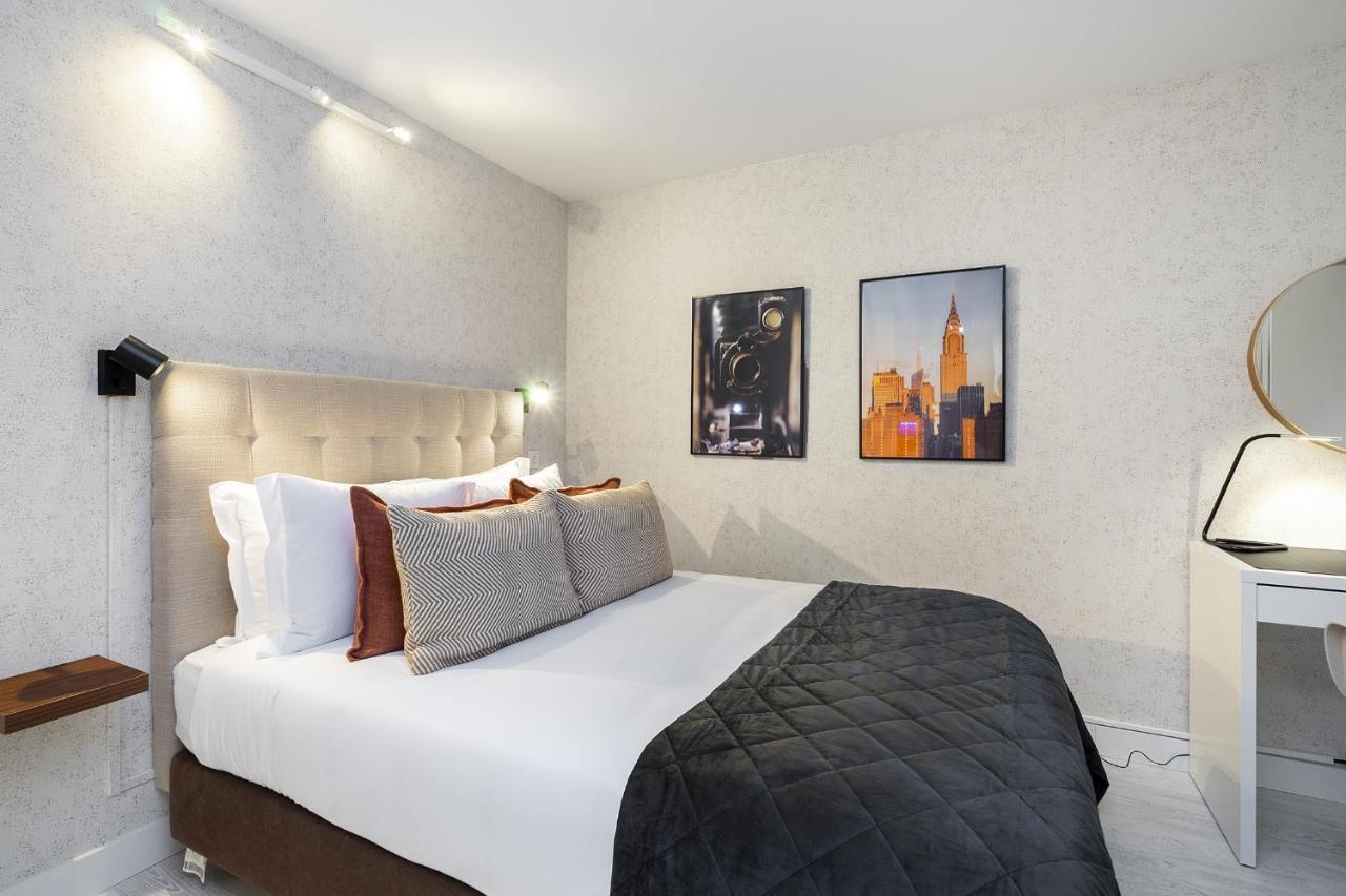 Whome Lisbon's Kept Secret: 2-bed W/ac & Patio * Lisboa