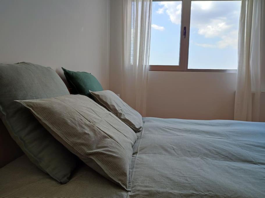 Apartamento Near Airport & Citycenter Free Parking *
