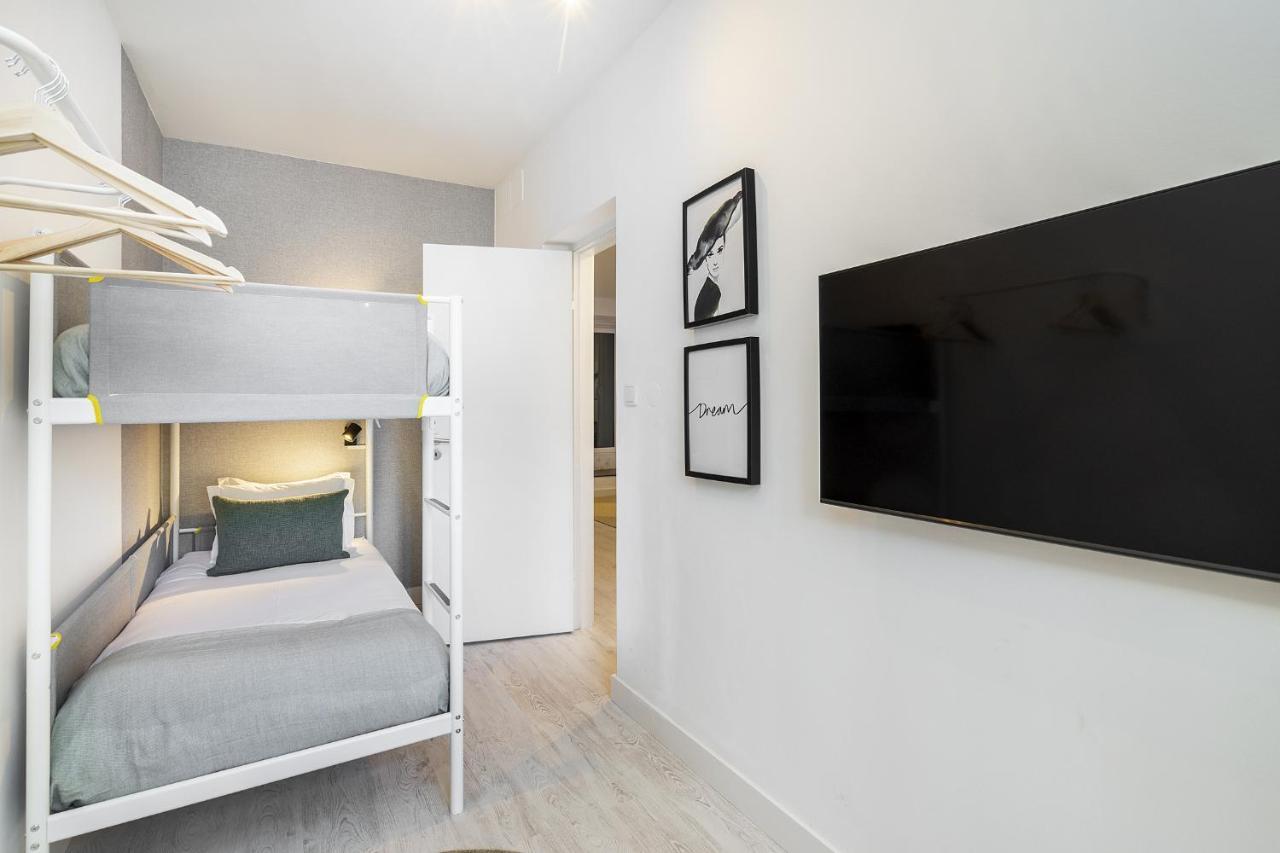 Whome Lisbon's Kept Secret: 2-bed W/ac & Patio Apartamento