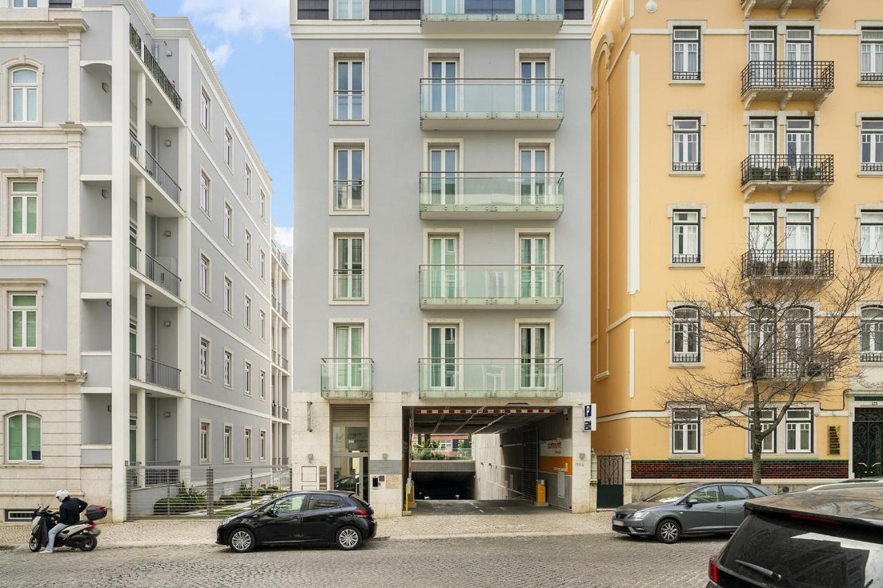 Whome Urban Retreat: Downtown Luxury, Parking, Ac & Elevator