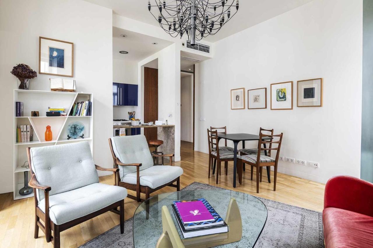 Italian Design In Principe Real Apartment