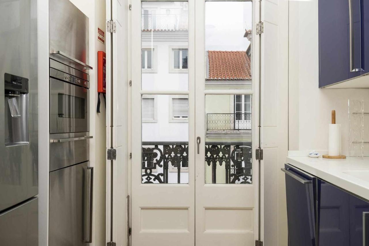 Apartment Italian Design In Principe Real Lisbon