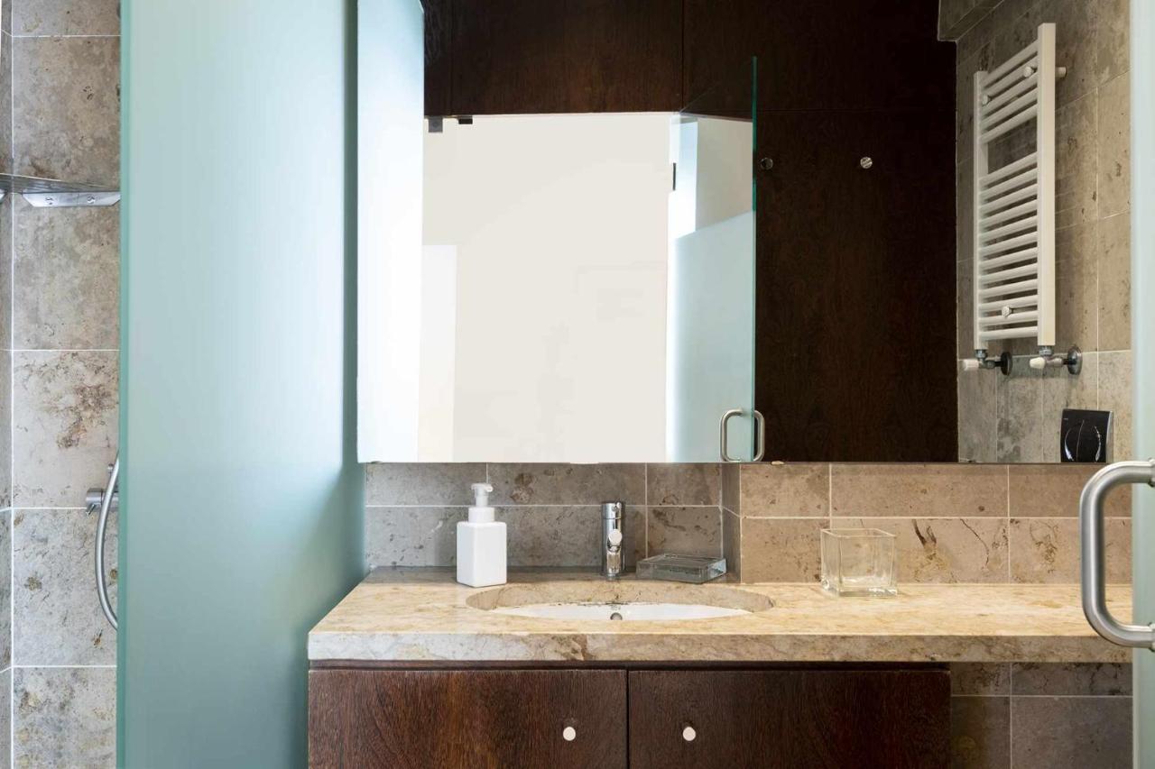 Apartment Italian Design In Principe Real *