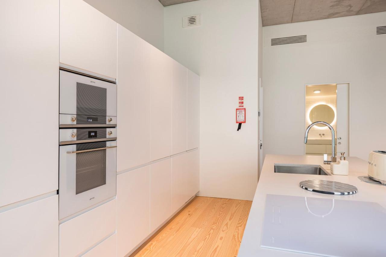 Hidden Pearl W/ Patio & Pool By Lovelystay Apartamento Lisboa
