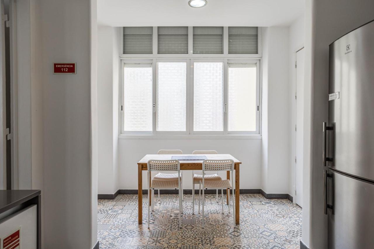 Home Out Rooms & Apartments