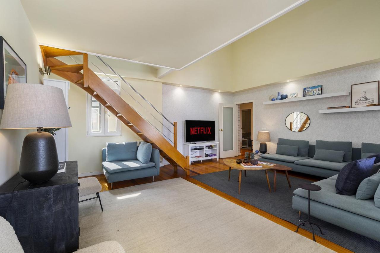 Whome Luxury Penthouse: Designer Decor & Epic Views *