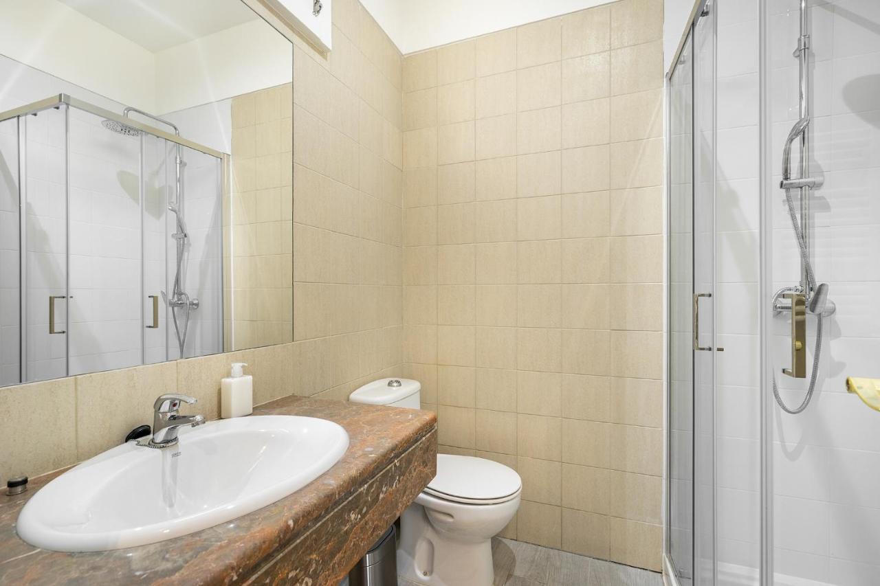Apartamento Whome Luxury Penthouse: Designer Decor & Epic Views *