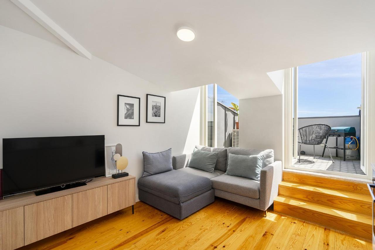 Whome Alfama 2-bed Minimalist Retreat For Digital Nomads & Remote Workers * Lisboa