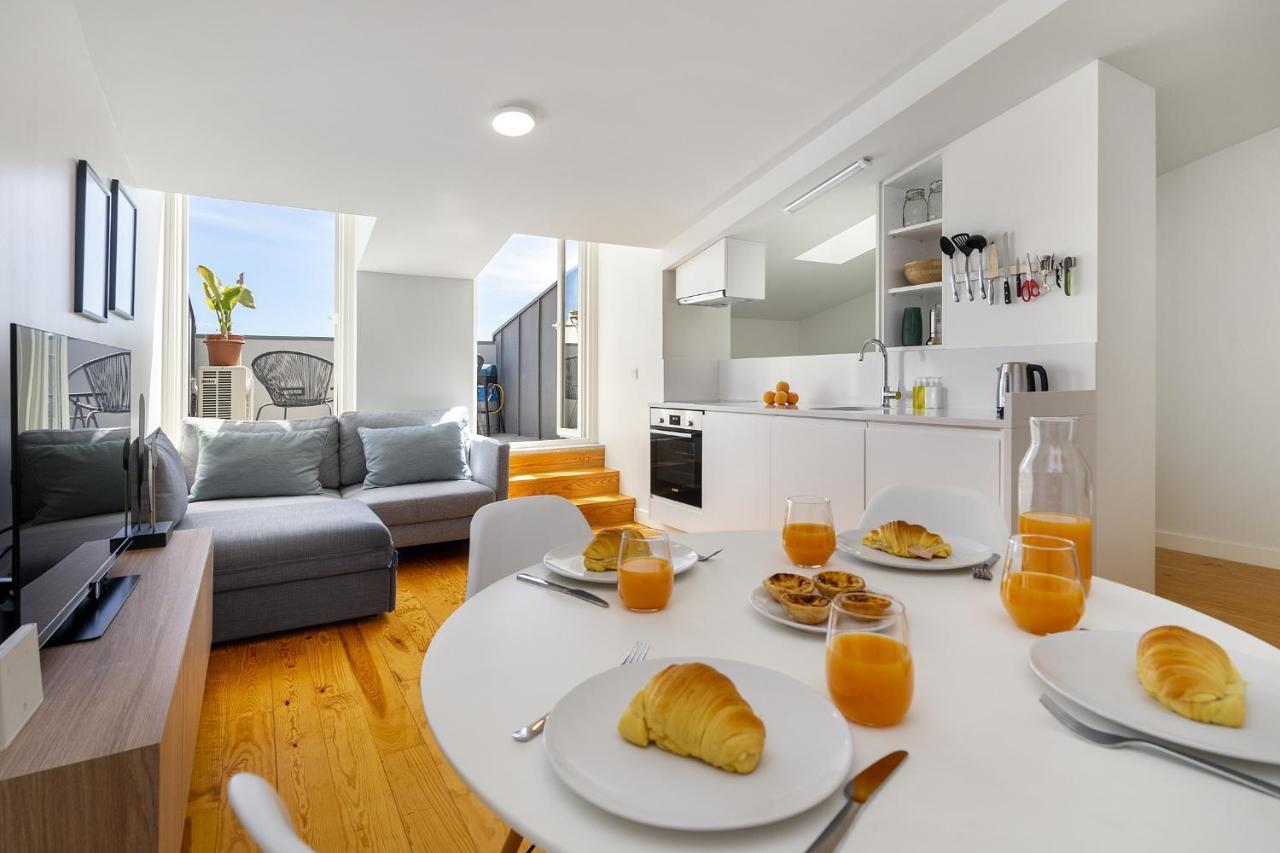 Whome Alfama 2-bed Minimalist Retreat For Digital Nomads & Remote Workers *