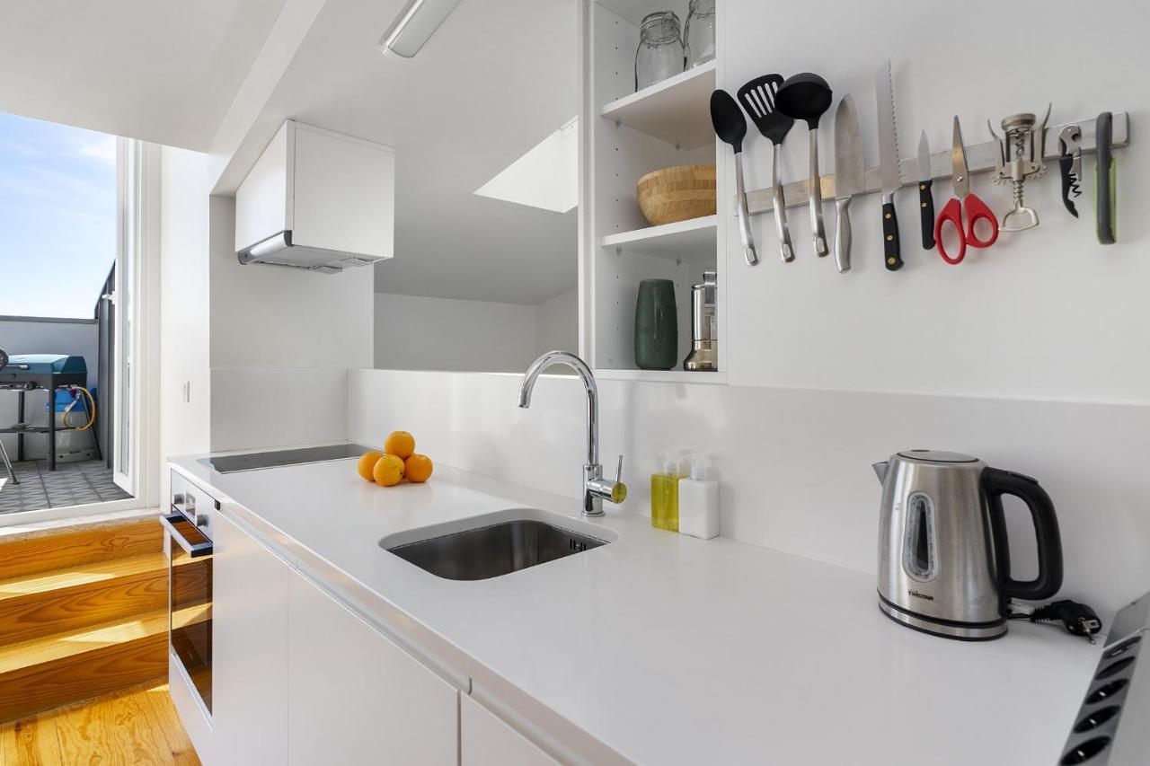 Whome Alfama 2-bed Minimalist Retreat For Digital Nomads & Remote Workers * Lisboa