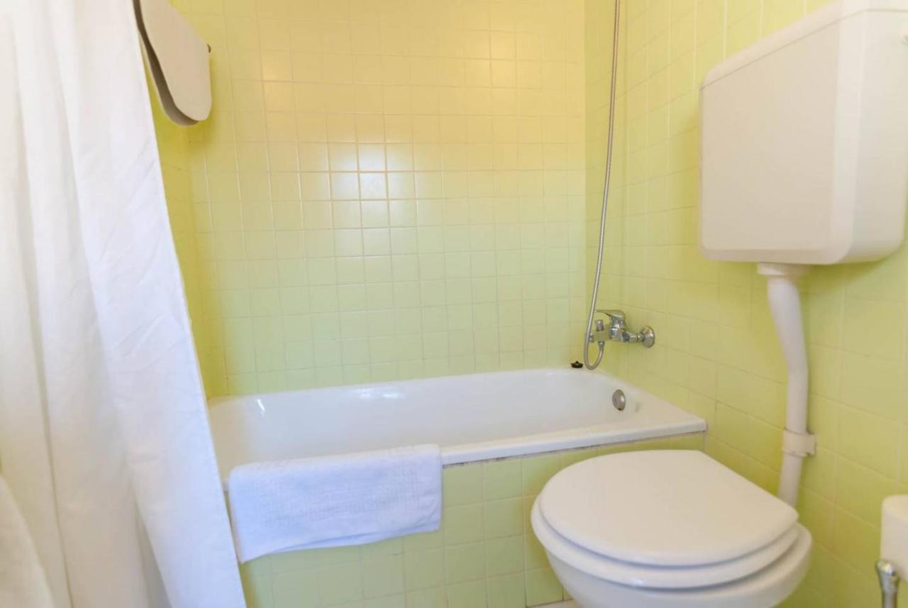 Apartamento Cozy Two Bedroom In Santa Marinha *