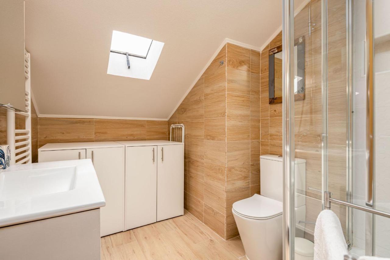 Apartamento Lapa 3bdr Duplex W/ Balcony By Lovelystay Lisboa