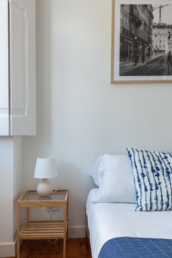 Apartment White & Blue Vintage In Graca Lisbon