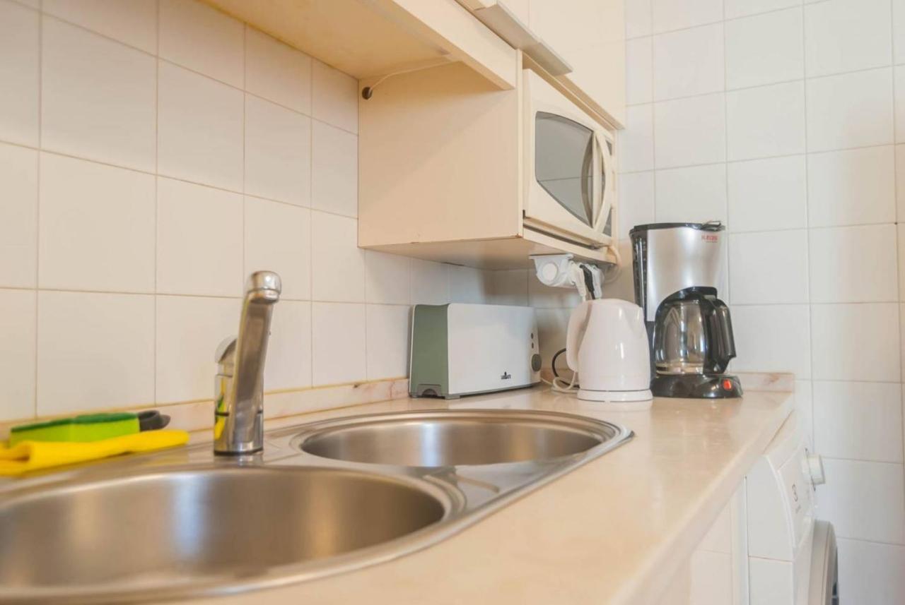 Cozy Two Bedroom In Santa Marinha Apartamento Lisboa