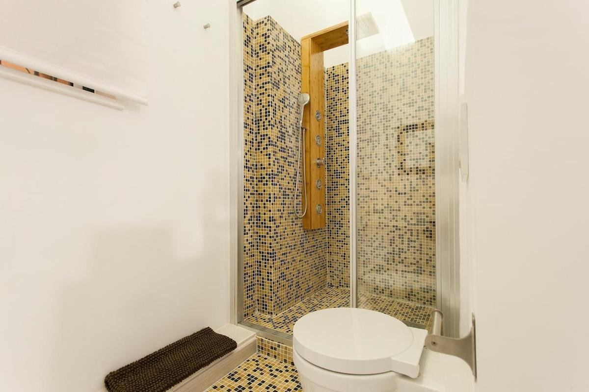 Guest house Ginjinha House - 4 - Bairro Alto - With Ac! 3*