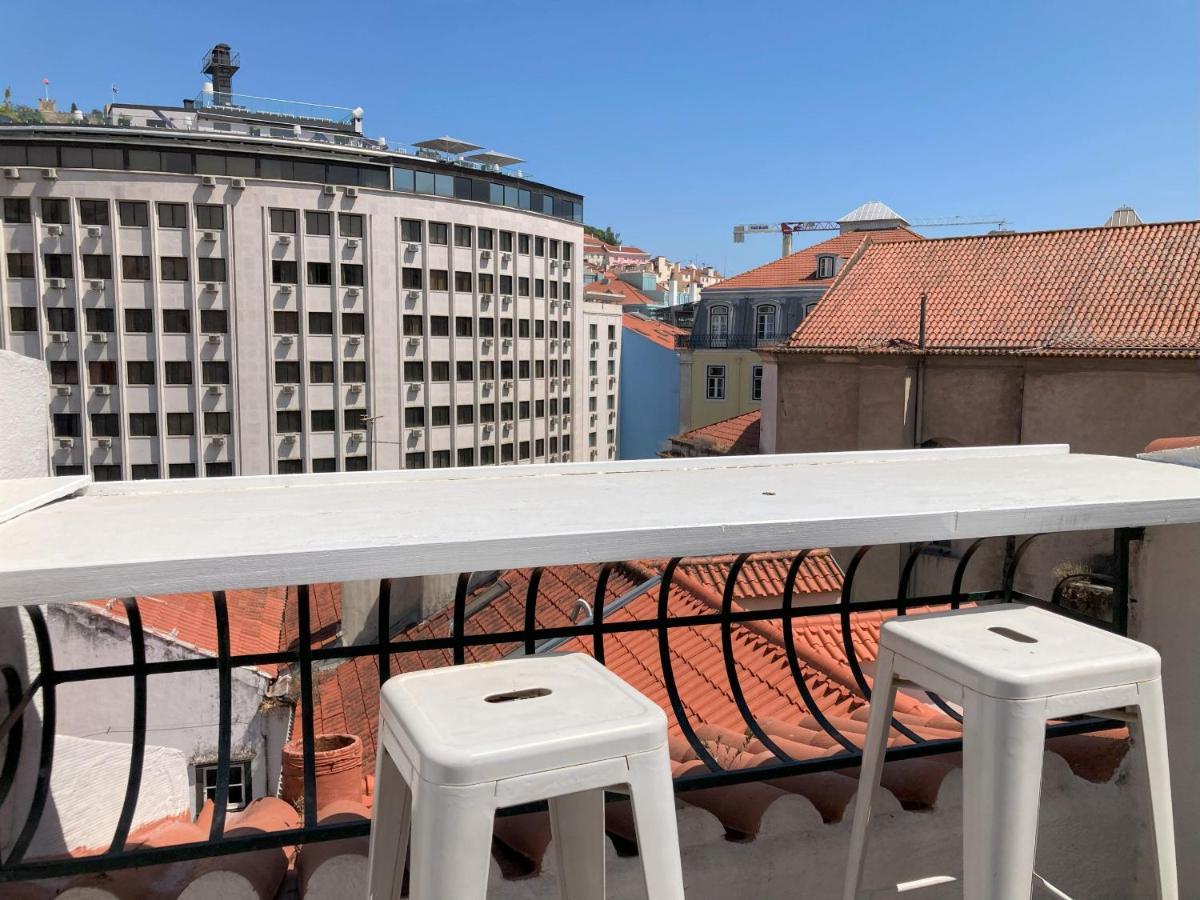 Fabulous T2 With Balcony In Rossio *
