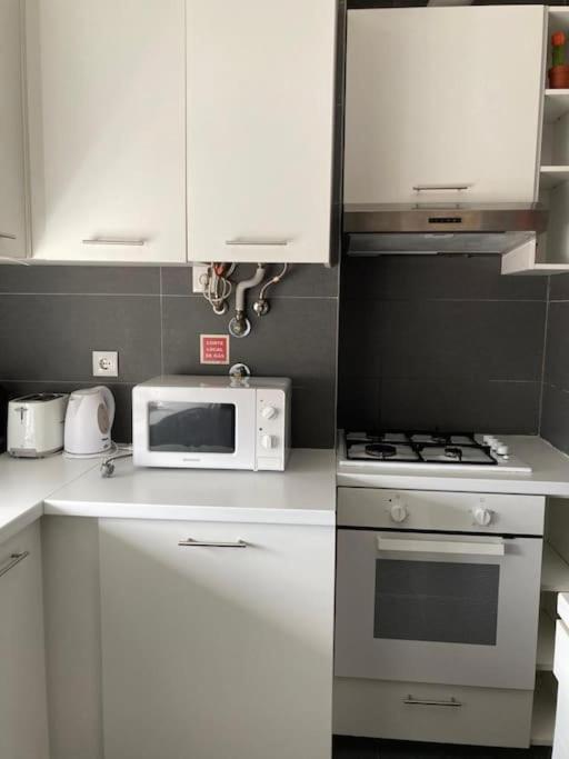 Apartamento Bem Localizado Para Familias & Amigos Apartamento *