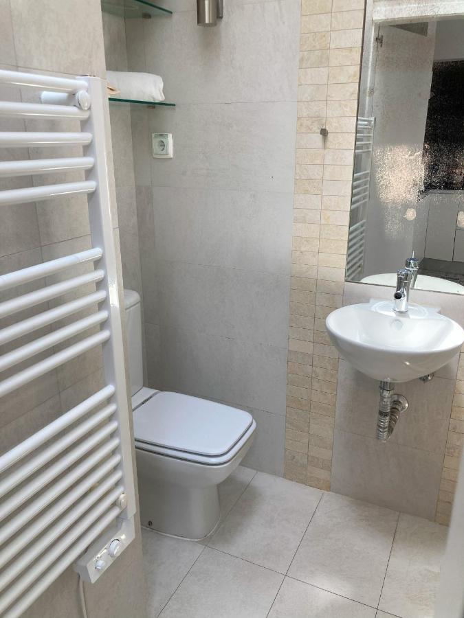 Fabulous T2 With Balcony In Rossio