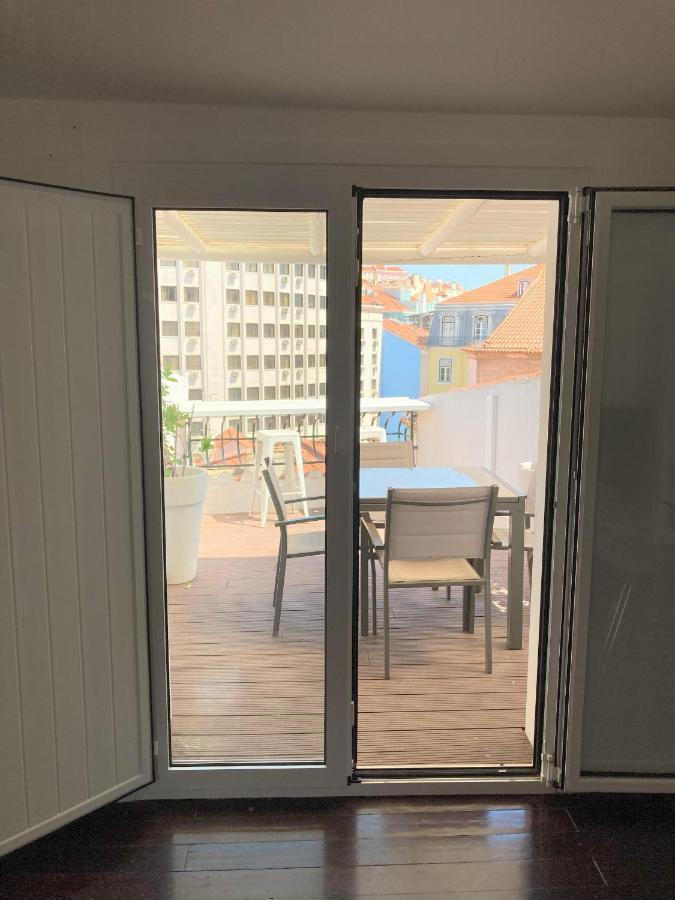 Fabulous T2 With Balcony In Rossio Lisboa