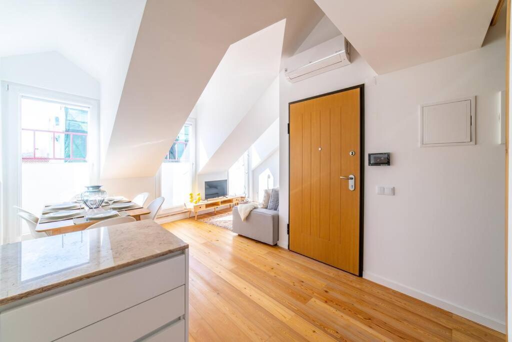 Amaro Iii - Stunning Penthouse In Alcantara Apartamento Lisboa