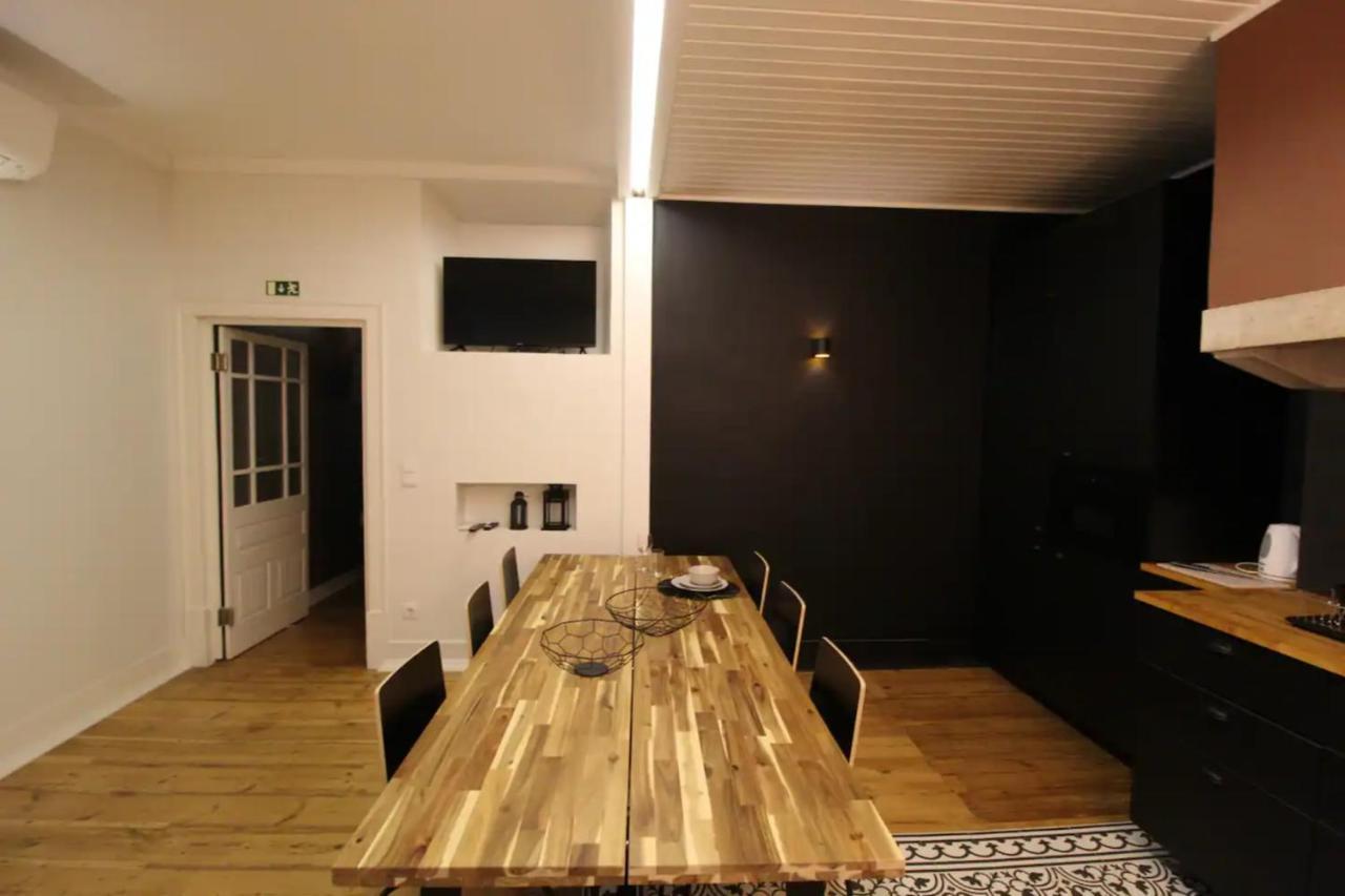 Bright 1 Bd W Lovely Balcony In Сasa de vacaciones