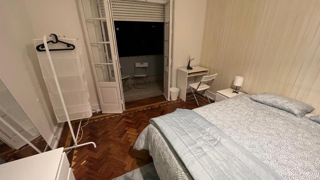 Pensión Privada 3 Grande Con Balcon