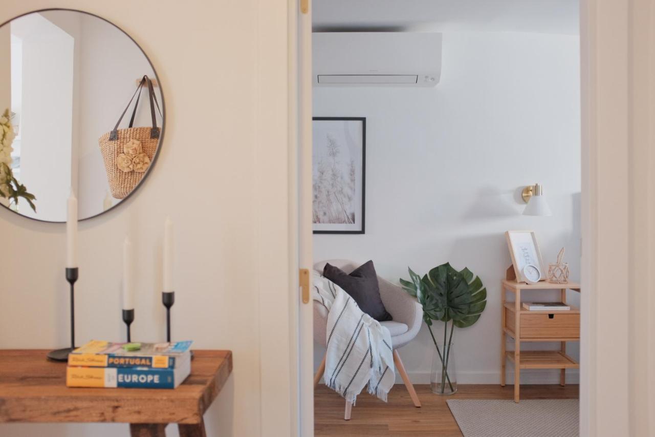 Downtown Terrace - 2 Bedroom In Graca With Private & Sunny Terrace! Apartment *