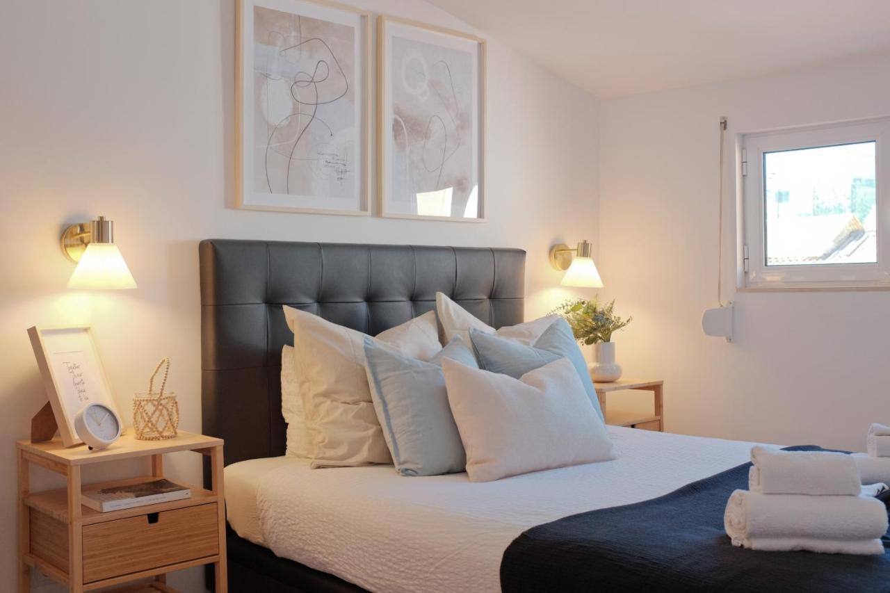 Apartment Downtown Terrace - 2 Bedroom In Graca With Private & Sunny Terrace! *
