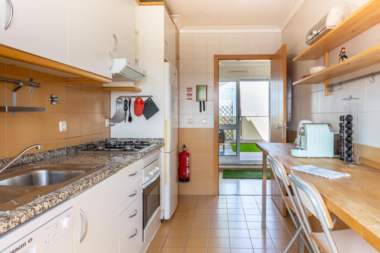 Apartamento One Bedroom With Stunning River Views And Private Rooftop! *