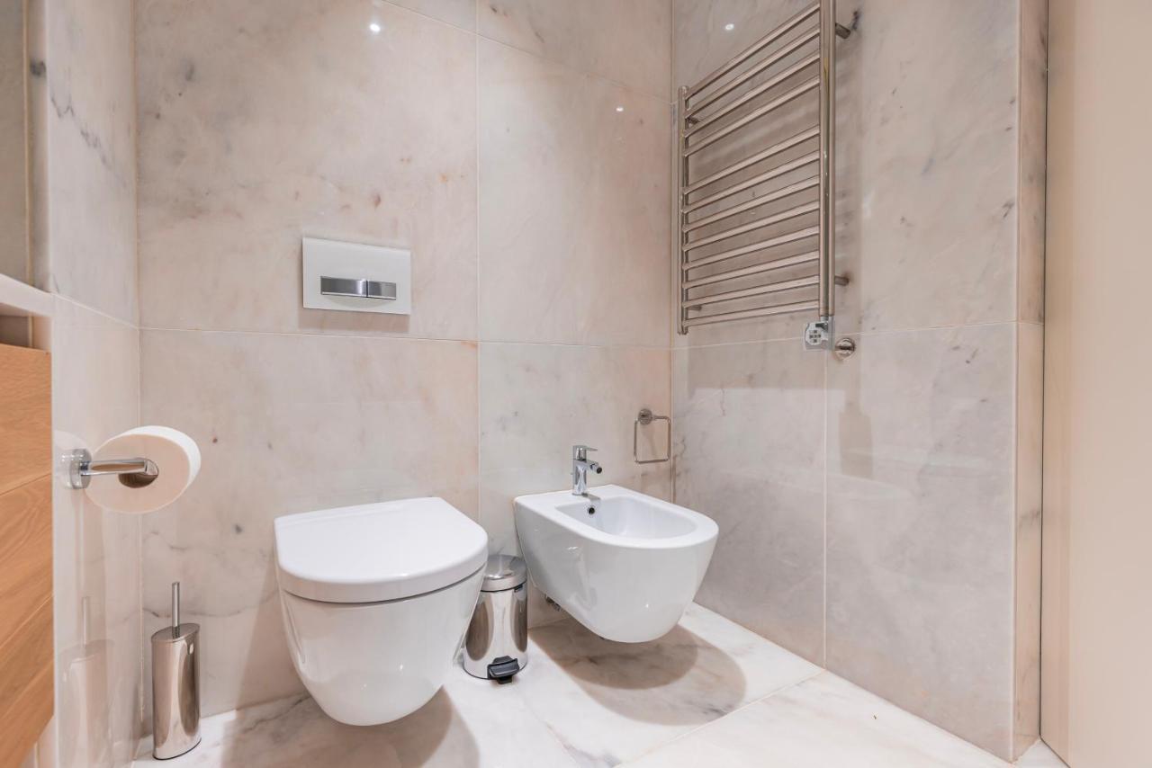 Liberdade Elegance W/rooftop Pool By Lovelystay Apartamento