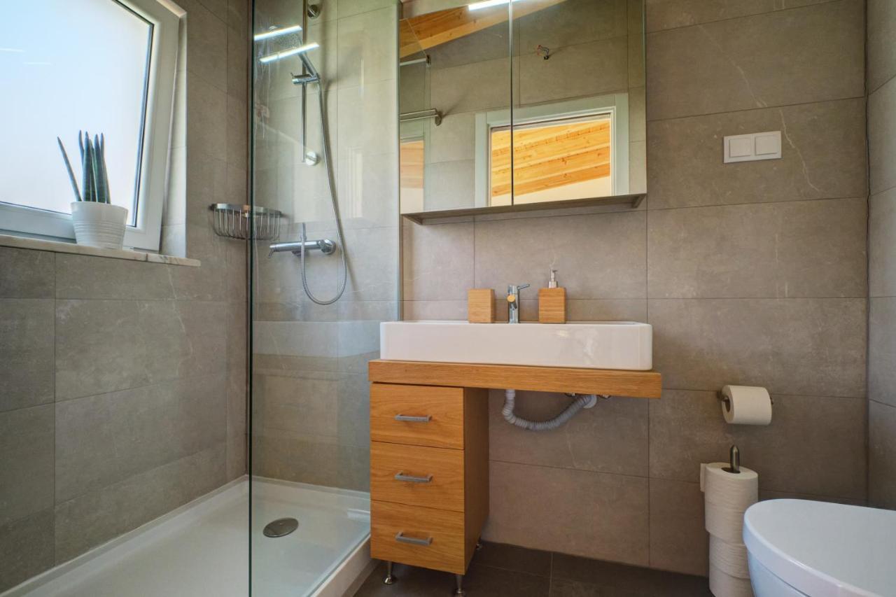 Casa de Férias Comfortable Town House In Quiet Area By Lovelystay