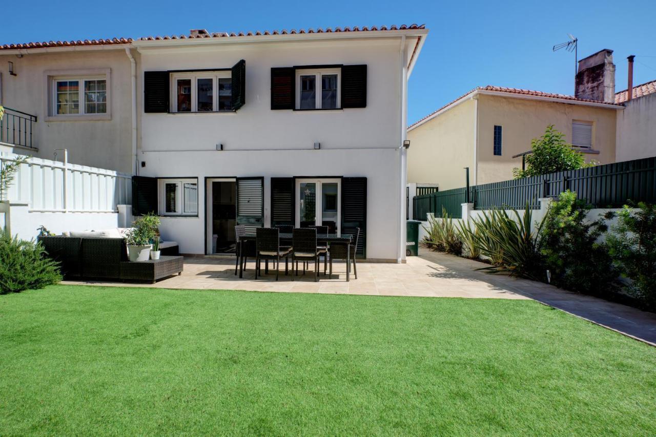 Casa de Férias Comfortable Town House In Quiet Area By Lovelystay