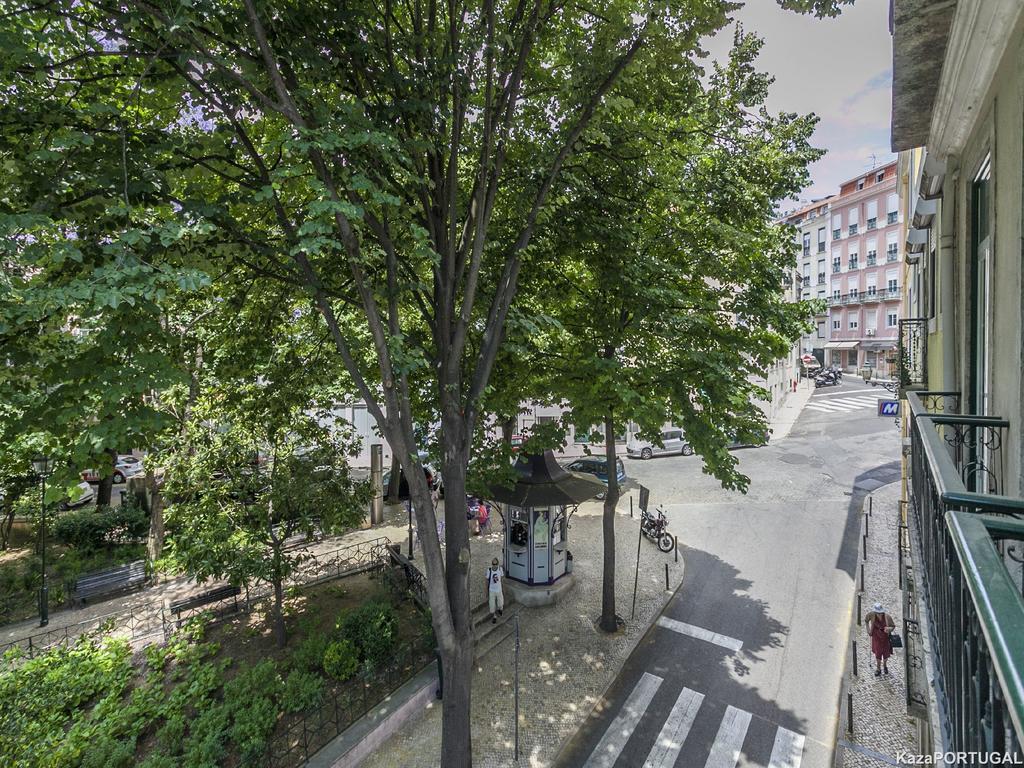 Praca Flores * Lisboa