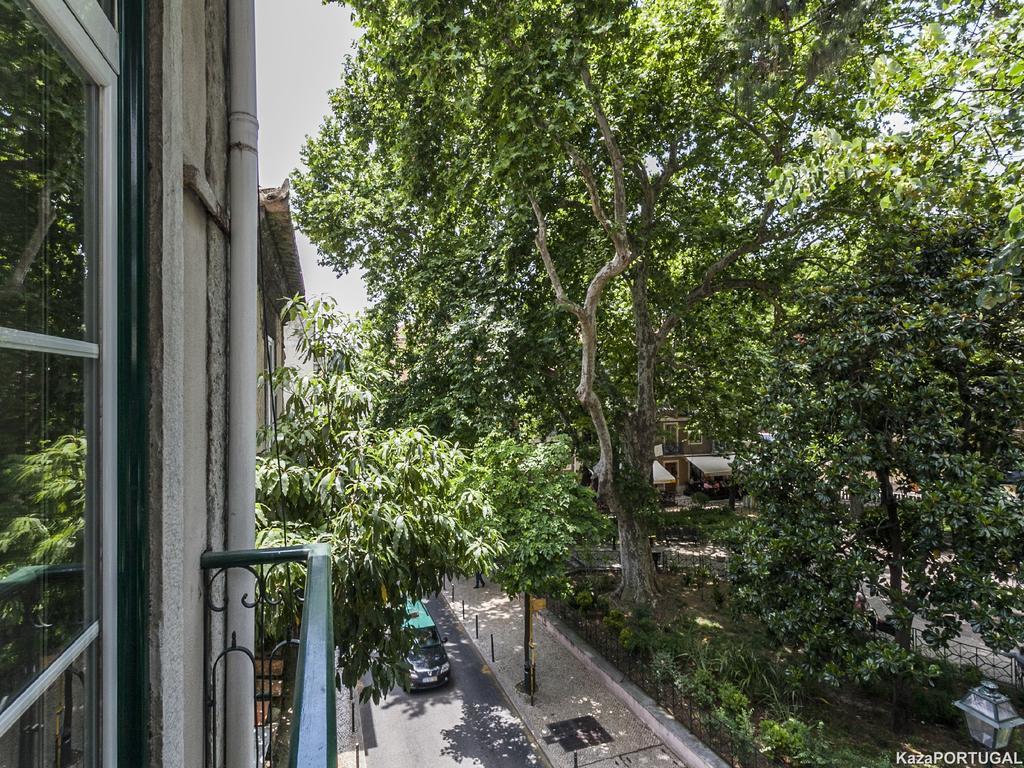 Praça Flores * Lisboa