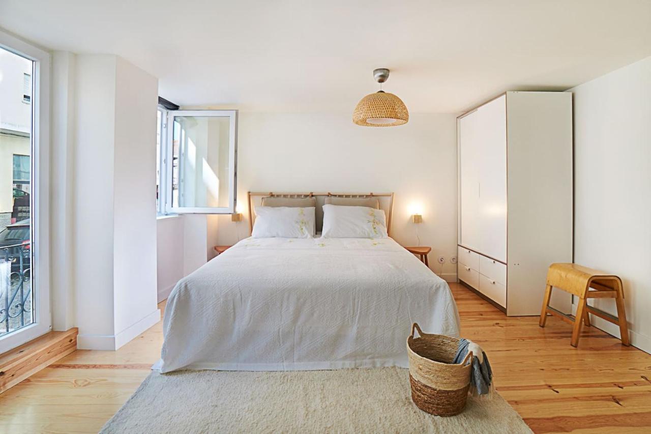 Apartamento Modern Flat With Double Patio Right Next To Estrela Gardens Lisboa
