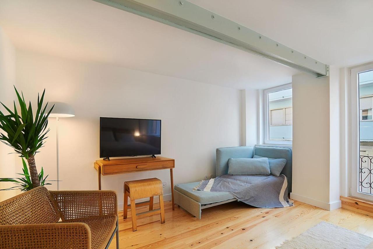 Apartamento Modern Flat With Double Patio Right Next To Estrela Gardens Lisboa
