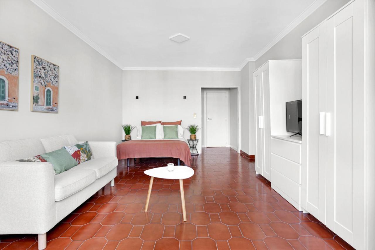 Wonderful Shared In Alfornelos - Near Metro! Casa de hóspedes *