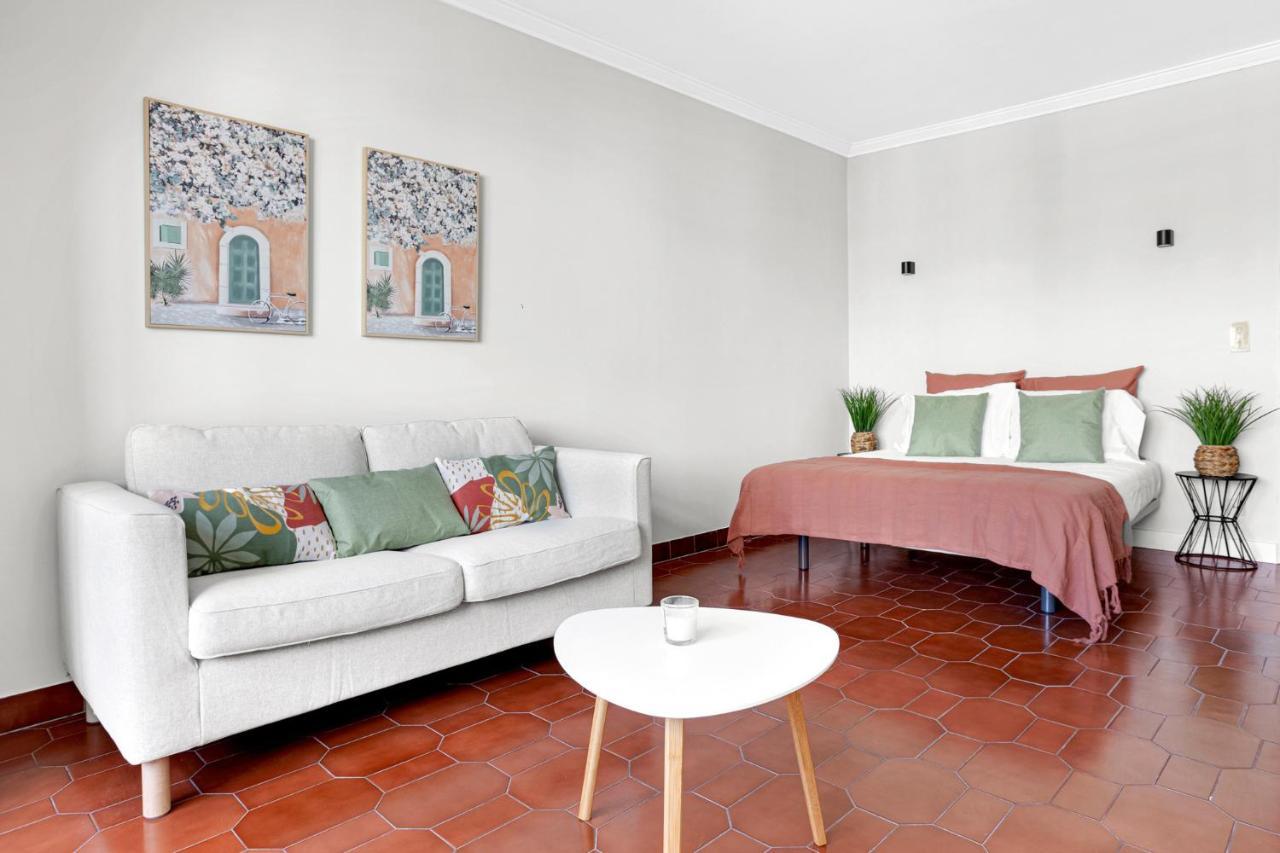 Wonderful Shared In Alfornelos - Near Metro! Casa de hóspedes