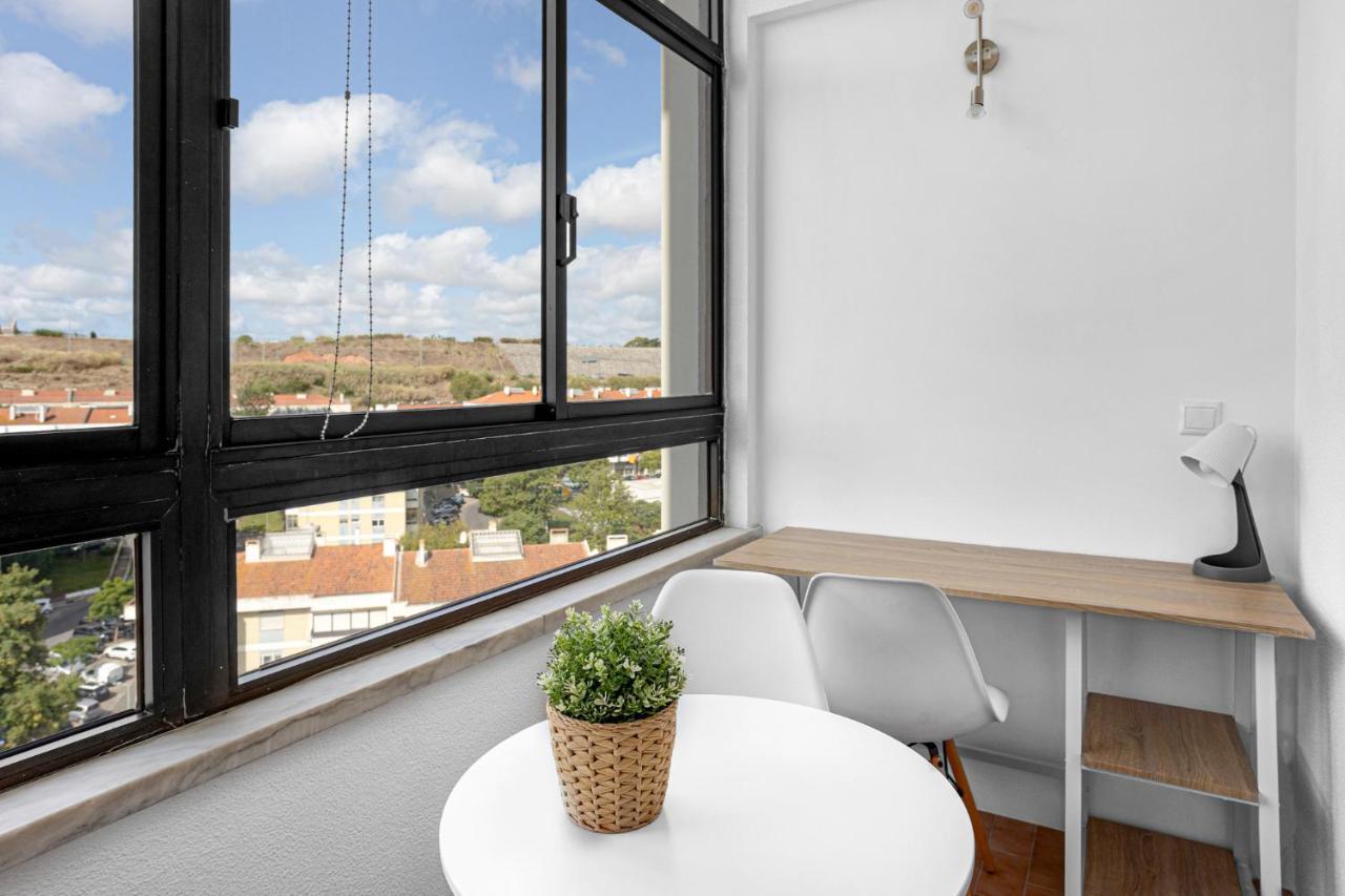 Wonderful Shared In Alfornelos - Near Metro! Lisboa