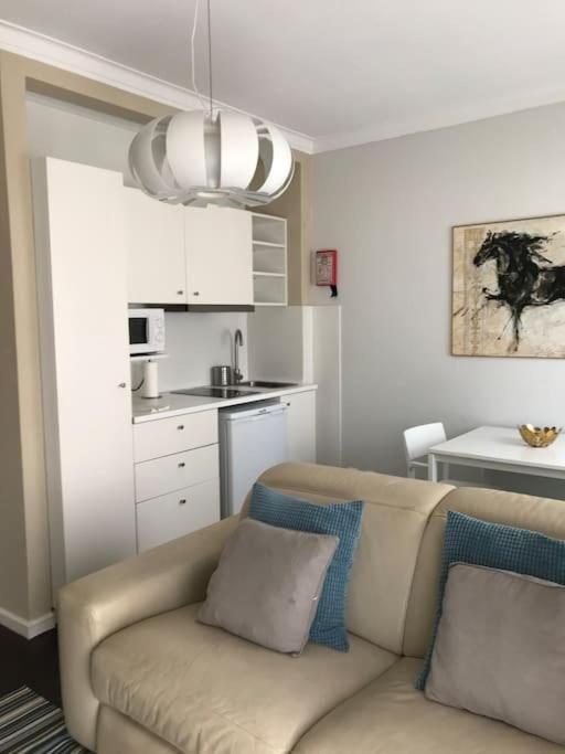Apartamento New Cosy & Charming In Campolide - 3a
