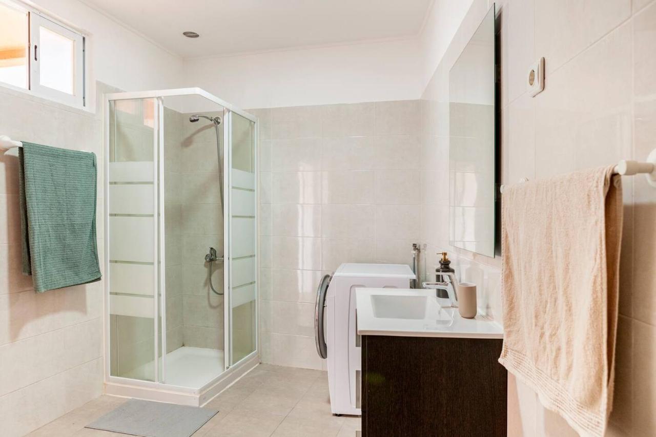 Relax In For 4 People With Terrace And Parking *