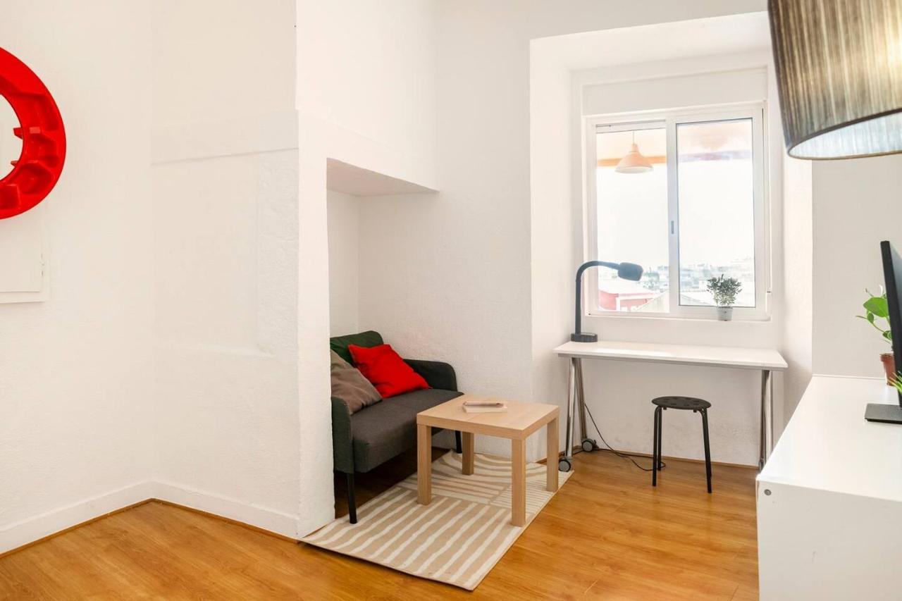 Relax In For 4 People With Terrace And Parking * Lisboa