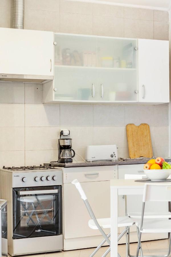 Relax In For 4 People With Terrace And Parking