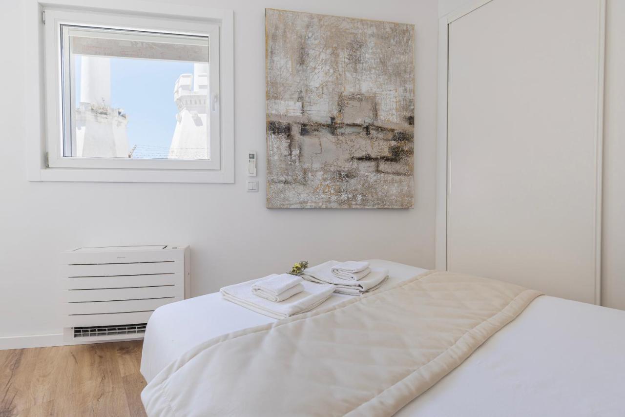 Apartment Cozy Flat In By Lovelystay