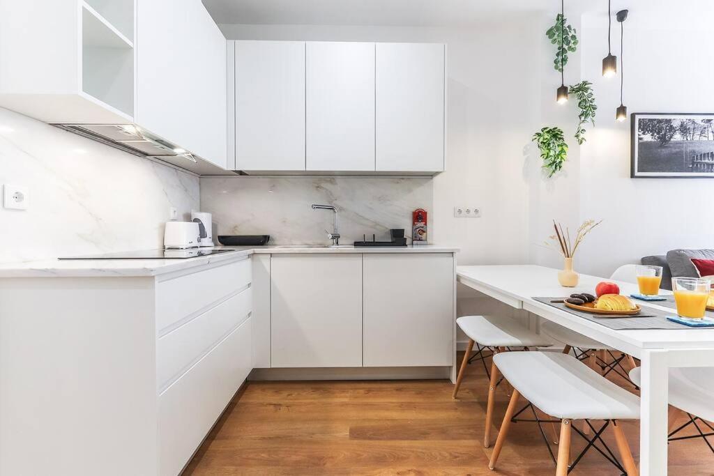 Portucale ! Bright Campo Ourique W/ Terrace Apartamento Lisboa