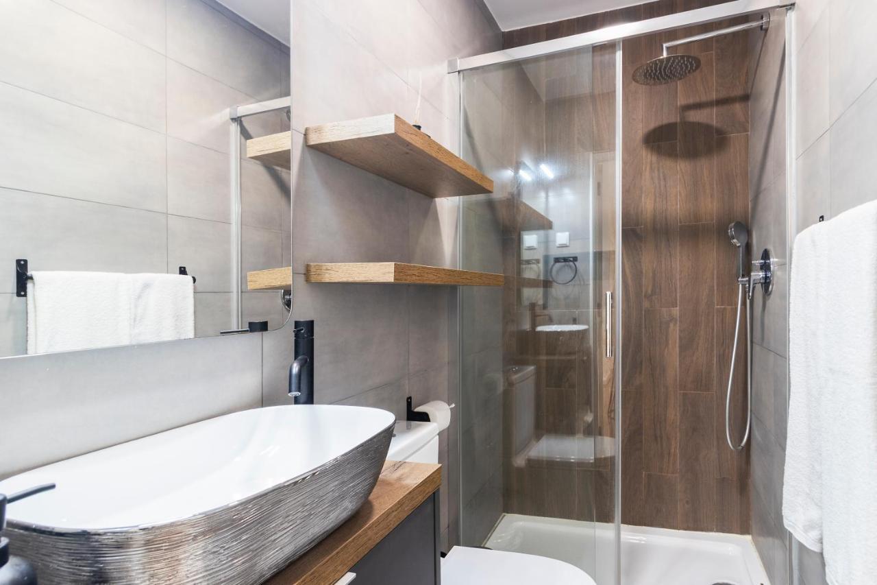 Great Pad In Alcantara Apartment *